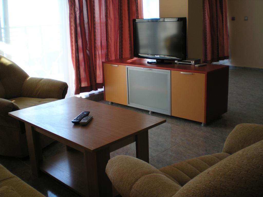 Dolce Vita Apart Complex Aparthotel สวิติ วลัส ภายนอก รูปภาพ